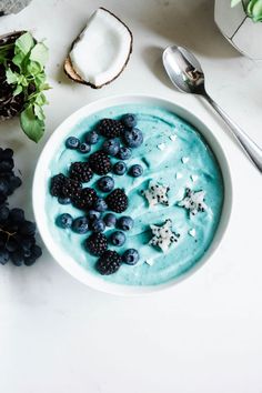 a blue ice cream in a bowl Healthy High Protein Smoothies, Metabolism Tea, Banana Nice Cream Recipes, Star Shaped Cookies, Vegan Ice Cream Recipe, Nice Cream Recipe