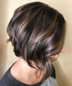 Medium Choppy Hair, Wavy Angled Bob, Short Brunette Hair, Sanggul Modern, Line Bob Haircut, Balayage Bob, Brunette Bob, Bob Hairstyles For Thick, Medium Bob Hairstyles