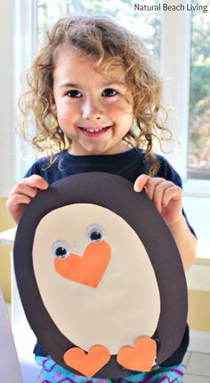 30+ Penguin Activities for Kids, The BEST Penguin Activities and Penguin Crafts for Kids. You can incorporate these into a Penguin Theme for Penguin Awareness Day or enjoy them with your kids for fun! A Penguin theme can make your day full of fun with activities, crafts, games, and snacks. Penguin Activities for Preschoolers, Penguin Activities for Kindergarten #preschool #kindergarten #penguinactivities #wintertheme Penguin Craft Preschool, Penguins Preschool, January Preschool Crafts, Preschool Penguin, Arctic Animals Preschool Activities, Penguin Crafts Preschool, Penguin Unit, Kindergarten Montessori, Winter Crafts For Toddlers