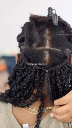 😱UNBELIEVABLE!! Have you tried the ✨EXPRESS CROCHET method?! #crochetbraids #hairstyles Crochet Hack, Quick Crochet, Crochet Braids, Have You Tried, Crochet Techniques, Natural Hair Styles, Braids, Crochet