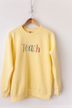 Teacher Wishlist, Classroom Back To School, Best Team Ever, Teacher Fits, Teacher Wardrobe, Teacher Back To School