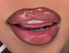 Pink Lips Aesthetic, Glossy Lips Aesthetic, Lip Combo Pink, Pink Lip Aesthetic, Learn Makeup, Guys Eyebrows, Eyebrow Makeup Tips, Glossy Makeup, Lip Combo