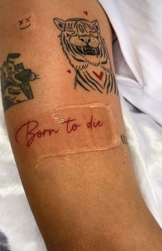 Born To Die Tattoo, Tattoo Sentences, Lana Del Rey Tattoos, Tato Minimal, Cute Tattoos For Women, Classy Tattoos, Discreet Tattoos, Subtle Tattoos, Best Tattoo Designs