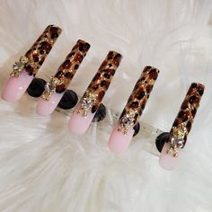 Leopard Print Nail Tips, Leopard Print Pink Nails, Birthday Nails Long, Cheetah Acrylic Nails, Catherine Nails, Nails Cheetah, Long Black Nails, Bald Beauty, Different Nail Shapes