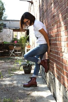 Oxblood Dr Martens Outfit, Dr Martens Bordeaux Outfit, Dr Marten Work Outfit, Dr Martens Outfit Over 40, Burgundy Docs Outfit, Doc Martens Outfit 30s, Styles With Doc Martens, Oxblood Doc Martens Outfit, Cherry Dr Martens Outfit