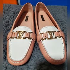 New/Unused Louis Vuitton Women's Loafers In Pink/White Size 39.5. Gold Hardware. Includes Dustbags And Original Box. Deformed Box From Moving. Sold As Is. Final Sale. No Returns Will Be Accepted. No Cancellations. Please Ask All Questions Prior To Your Purchase. Best Offers Welcome. Luxury Flat Loafers For Spring, Luxury White Slip-on Loafers, Designer Flat Loafers For Spring, Luxury White Flat Heel Loafers, Luxury White Formal Flats, Designer White Flat Loafers, White Luxury Flat Loafers, Luxury White Flat Loafers, Lv Loafers