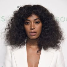 This Is Why Solange's Powerful Essay On Being Black In “White Spaces” Is Important from essence.com Braids Beyonce, Beyonce Solange, Solange Style, Solange Knowles Style, Black In White, White Spaces, Hair Clips 90s, Hair Tuck