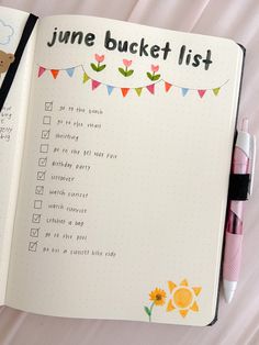 Aesthetic Bucket List Journal, Cute Journal Pages Aesthetic, Monthly Journal Spread, Scrapbook Bucket List, Bulett Jornal Ideas, Cute Journaling Ideas, Cute Bullet Journal Ideas, Cute Journal Ideas, Simple Journaling