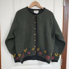 Millar Wool Ireland Cardigan Sweater Womens Medium M Green Button Front. It is in good condition with normal wear. It is missing a button on the bottom. There is a small hole near one shoulder on the front. Measurements are in the photos. Terms: ●Sold as is with no returns. You will get exactly what you see. Thanks for looking! ●Please do not commit to buying if you have no intention to pay. I expect payment within 48 hours (2 days). Feel free to message me if you need more time to pay. We can w Vintage Winter Cardigan With Button Closure, Vintage Green Cardigan With Button Closure, Green Vintage Cardigan With Buttons, Vintage Wool Cardigan With Button Closure, Vintage Green Cardigan For Fall, Winter Vintage Buttoned Cardigan, Vintage Long Sleeve Cardigan With Buttons, Vintage Long Sleeve Cardigan With Button Closure, Vintage Button-up Cardigan With Button Closure