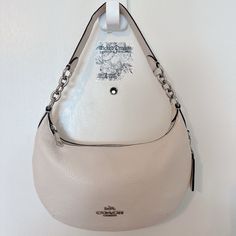 Coach White Payton Hobo Bag Shoulder Bag Coach, White Shoulder Bag, Bags Coach, Women Accessories Bags, Hobo Bag, Coach Bags, Women's Bag, Shoulder Bags, Color White