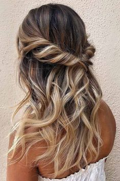 Hairstyle Bridesmaid, Wedding Hairstyles Bridesmaid, Twisted Hair, Romantic Curls, Wedding Crashers, Prom Hairstyles For Short Hair, Hoco Hairstyles, Hair Up Styles