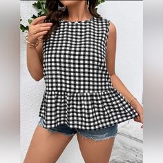 Shein Curve Brand New: Never Worn 2x (16) Black/White Gingham Print Ruffle Peplum Hem Keyhole Detail On Back White Ruffled Top For Picnic, Black Spring Tops For Picnic, Black Tops For Spring Picnic, Black Spring Picnic Top, Peplum Hem, Hem Top, Gingham Print, Shein Tops, Ruffle Hem