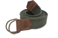 Solid color canvas belts in 8 colors sized for teens, men, women, big & tall and plus sizes These canvas Belle and Buckle belts will be a great accessory to your wardrobe. D ring belt is so easy to look completely put together in a pair of khakis and a shirt and when you are wearing this belt. It is made with heavy duty webbing to keep the belt from folding over in the back and to prevent buckle slippage.  size  36-66 inches (90-168 cm9, most 1,57 inches (4 cm) Casual Cotton Fabric Belt, Green Web, Web Belt, D Ring Belt, Nice Belts, Boho Belts, Ring Belt, Canvas Belt, Green Belt