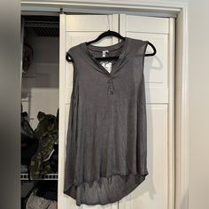 Nwt Size Small Tunic. Purchased At Tj Maxx Brand Is Cable And Gauge Gray Sleeveless Top For Vacation, Tunics, Tunic Tops, Cable, Womens Tops, Grey, Women Shopping, Color