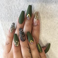 Khaki Nails, Emerald Nails, Green Acrylic Nails, Gold Nail Designs, Green Nail Designs, Dark Nails, Coffin Nails Designs, Beautiful Nail Art