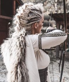 Viking Hairstyles Women, Hairstyles Viking, Viking Hairstyle, Women Viking, Viking Hairstyles, Viking Warrior Woman, Viking Aesthetic, Hairstyle Ideas Easy, Viking Braids