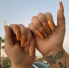 Vinyl Trench Coat, Trend Coat, Ideas For Short Nails, Orange Nail Designs, S Nails, Fall Nail Art Designs, Cute Acrylic Nail Designs