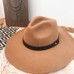 Gambling Problem Black Band Faux Felt Hat in Mocha Brown - Giddy Up Glamour Boutique Early Fall Outfits, Giddy Up Glamour, Mocha Brown, Current Fashion Trends, Felt Hat, Petite Outfits, Wool Hat, Casual Fall Outfits, Casual Fall