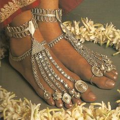 Body Adornment Jewellery, Toe Tattoo, Tattoo Mandala, Trendy Tattoo, Body Adornment, India Jewelry