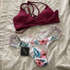 Size L (Us 8) Fits More Like A S/M Bottoms Have Original Tags / Both Never Been Worn High Neck Swim Top, Zaful Bikinis, Swimsuit Beach, Tankini Swimsuit Top, Floral Swimsuit, Beach Swimsuit, Tankini Swimsuits, Cheeky Bikinis, Beach Pool