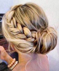 Casual beautiful Side Bun Hairstyles, Hair Bun Tutorial, Peinados Recogidos, Fishtail Braid, Braid Hair, Formal Hairstyles, Wedding Hair And Makeup, Great Hair, العناية بالشعر