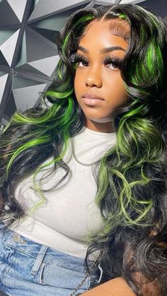 Neon Hair Highlights, Hair Baddie, Black And Green Hair, Neon Green Hair, Black Hair Wigs, Ombre Green, Hair Color Orange, Birthday Hairstyles, Green Wig