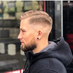 Thinning Hair Men, Haircuts For Balding Men, Best Haircuts For Men, Fade Hair, Hairstyle Names, Men's Short Hair, Mens Haircuts, Best Haircuts, Beard Hairstyle