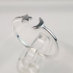 Nwt 925 Sterling Silver Moon & Star Open Ring Moon Ring, Jewelry Sterling Silver, Ring Color, Silver Moon, Box Jewelry, Moon Star, Open Ring, Womens Jewelry Rings, Stars And Moon