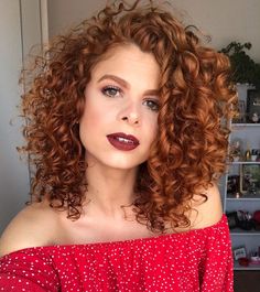 Curly Red Hair, Hairstyles Bangs, Cheveux Oranges, Red Curly Hair, Long Hairstyle, Blonde Curly Hair, Effortless Hairstyles, Curly Hair Inspiration