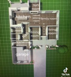 a floor plan for a house with all the rooms labeled in english and chinese words