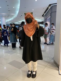 Cosplay Anya, Estilo Hijab, Cosplay Inspo, Cosplay Inspiration, Anime Muslim, Old Fashion Dresses, Hijabi Outfits