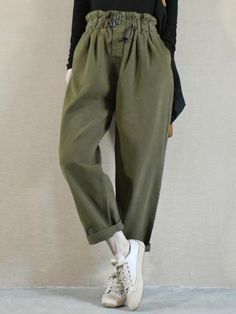 Accessory: No Overview: (1)Elastic Waist Fit &Sizing: Non-Stretchable #highwasit #cargopants #cotton #straightlegs Baggy Cuffed Jeans, Kind Boyfriend, Cuffed Pants Outfit, Baggy Pants Outfit, Green Academia, Dark Green Pants, Shop Street, Army Green Pants, Balloon Pants