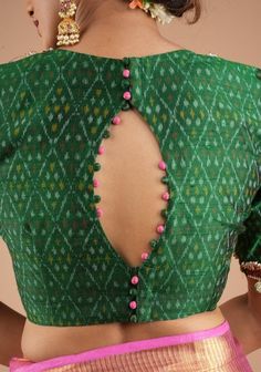 Armlet Designs, Ikkat Pattern, Moti Necklace, Green Blouse Designs, Best Blouse Designs