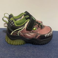 Payless Shoe Sources Jurassic World Shoes With Light New With Tag Payless Shoes, Light Up Shoes, Lit Shoes, Jurassic World, Kids Shoes, Kids Shop, Black And Brown, Shoes Sneakers, Sneakers