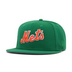 New Era Cap 59Fifty fitted for the New York Mets dressed in special green colorway, sporting Miracle Mets side patch. Kelly Green has a special place in the history of the Mets uniform, with the team wearing them on special occasions to commemorate certain events. Another hook for green and the Mets is the Polo Grounds’ and their iconic green seats were the first home of the NY Mets. This throwback celebrates this obscure fact of history, and the results are glorious. With naturally contrasting Green Baseball Cap With Logo Patch For Streetwear, Green Flat Bill Sports Hat, Classic Green Baseball Cap With Flat Brim, Green Sporty Baseball Cap With Embroidered Logo, Sporty Green Baseball Cap With Embroidered Logo, Green Fitted Hat For Baseball Season, Green Snapback Cap With Logo Patch, Sporty Green Baseball Cap For Sports, Green Snapback Hat For Fan Gear