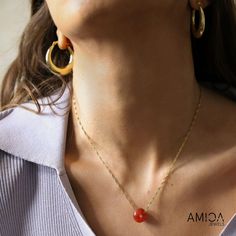 ⭐️Carnelian is a powerful healing crystal that boosts vitality, motivation, and creativity. It stimulates courage, personal empowerment and dispels apathy. By activating the sacral chakra, it enhances passion, love and rejuvenation while also providing a sense of grounding and stability. ⭐️Details: * Material: High Quality 18K PVD gold coated Stainless Steel * Featuring a Carnelian Crystal on a gold Singapore Chain  * Chain length: 18" (45cm) Each and every stone is unlike the other- that is wha Attract Love, Personal Empowerment, Carnelian Crystal, Protection Amulet, Sacral Chakra, Jewelry Unique, Necklace Dainty, Gift For Wife, Love Necklace