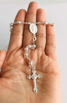 "Miraculous virgen 925 sterling silver italian rosary 30\" long . for protection and good luck , wedding, communion. made in italy 5 mm beads gr: 26 rosario de plata esterlina de la virgen de la milagrosa 925 silver, 30\" largo . para proteccion y buena suerte . hecho en italia 5 mm beads gr: 26" Dainty Silver Crucifix Jewelry, Silver Cross Jewelry With Miraculous Medal, Nickel-free Silver Cross Rosary Bracelet, Dainty Silver Rosary As Gift, Dainty Silver Rosary Gift, Nickel Free Silver Rosary Bracelet For Gift, Nickel-free Silver Rosary Bracelet Gift, Silver Nickel-free Rosary Bracelet Gift, Spiritual Sterling Silver Rosary Bracelet