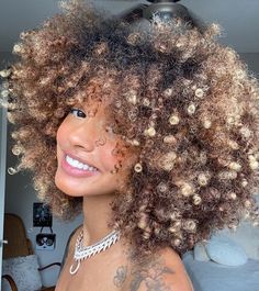 Dyed Curly Hair, Beautiful Natural Hair, Pelo Afro, Dyed Natural Hair, Natural Hair Tips, Hair Crush, Dye My Hair, Love Hair