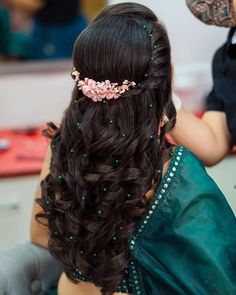 15 Bridesmaid Hairstyle Ideas For All Types Of Hair – Yes Madam Front Hairstyle For Traditional Saree, Hair Styles For Sarees Indian Wedding, Marriage Hair Styles, Hairstyle For Reception Bridal, Reception Hairdo For Bride, Haïr Style For Saree Open Hair, Wedding Hairstyles For Short Hair Indian, Hair Styles For Marriage, Indian Reception Hairstyles