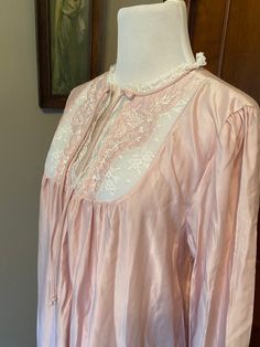 Vtg Repose long sleeve satin nightgown, cuddle soft, silky, warm, victorian, soft pink size M union, USA Gorgeous silky nightgown with cuddlesoft flannel inside. Victorian style, high quilted neck, lace ruffle trim No holes or stains Pit to pit: 19" Length: 54" Please note: items are in vintage/used condition and are being sold as-is. Please study the photos carefully and ask questions before purchasing. Additional measurements and/or photos are always available upon request. Thanks! Long Sleeve Satin Sleepwear For Spring, Satin Long Sleeve Nightgown For Loungewear, Long-sleeve Satin Nightgown For Sleepovers, Satin Long Sleeve Nightgown For Sleepover, Long Sleeve Satin Nightgown For Sleepovers, Feminine Long Sleeve Satin Sleepwear, Long Sleeve Nightgown For Spring Bedtime, Long Sleeve Nightgown With Lace Trim For Sleepover, Spring Long Sleeve Nightgown For Bedtime