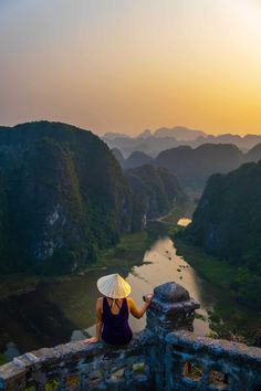 Cheap Places To Travel, Backpacking Asia, Halong Bay, Southeast Asia Travel, Travel Alone, Ho Chi Minh, Travel Inspo, Asia Travel