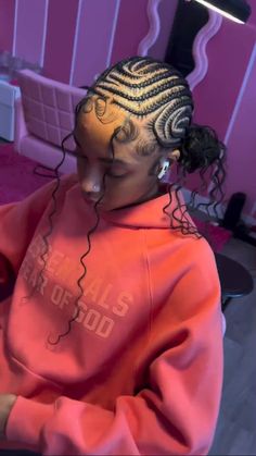 Check out 60 cute freestyle curvy cornrows aka Alicia Keys braids that are trending right now. Braids Going Back, Braids To The Back, Braids Trending, Quick Braids, Natural Hair Bun Styles, Pretty Braids, Feed In Braids Hairstyles