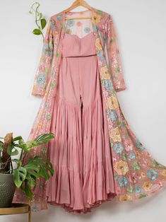 Sharara With Blouse And Jacket, Sharara Aesthetic, Sharara With Crop Top, Layered Sharara, Georgette Jacket, Dusty Pink Blouse, Floral Prints Fashion, Haldi Outfit