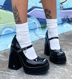 Chunky Heels Outfit, Heels Aesthetic, Leather Western Boots, Girly Shoes, White Socks, Aesthetic Shoes