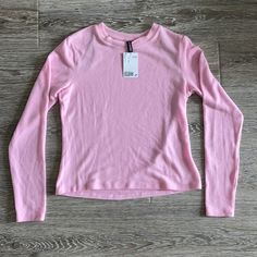 Nwt Divided Bubblegum Pink Ls Top From H&M. Super Soft! Women’s Size M - 16” From Armpit To Armpit, 20” From Top To Bottom. Brand New With Tags, No Flaws, Never Been Worn. Bubblegum Pink, Bubble Gum, Divider, H&m, Womens Tops, Brand New, Tags, Knitting, Pink