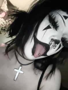 Pfps For Spam Acc, Black Clown Outfit, Icp Makeup Juggalo, Juggalo Makeup Faces, White Goth Makeup, Emo Clown Makeup, Goth Makeup Black Women, Juggalo Outfit