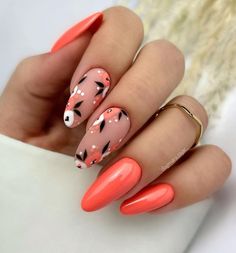 40 Aesthetic Almond Nails for Your Inspiration Aesthetic Almond Nails, Cute Almond Nails, Paznokcie Hello Kitty, 40 Aesthetic, Almond Gel Nails, Unghie Sfumate, Girly Acrylic, Nail Looks