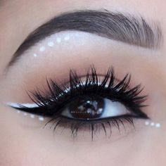 42 Sexy Eyes Makeup Looks For Every Occasion Make Up Designs, Mekap Mata, White Eyeliner, Smink Inspiration, Eye Makeup Designs, Makijaż Smokey Eye