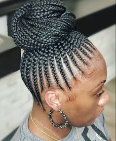 PROTECTIVE HAIRSTYLE Modern Hair Styles, Braid Hairstyles With Weave, Braided Cornrows, Braided Bun Styles, Hairstyles With Weave, Weave Hairstyles Braided, African Hair Braiding Styles, Braiding Styles, Pelo Afro