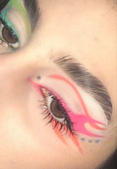 Colourful Graphic Liner, Liquid Eyeliner Looks Colorful, Orange Graphic Liner, Coloured Liner, Eyeliner Makeup Looks, Orange And Black Graphic Liner, Graphic Liner Makeup, Improve Your Appearance, Pink Graphic Liner Hooded Eyes